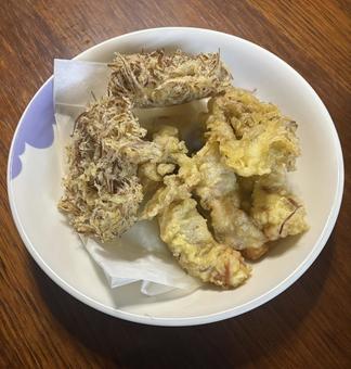 豚肉と舞茸の天ぷらともってのほかかき揚げ 天ぷら,豚肉,舞茸の写真素材