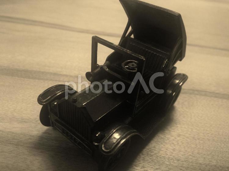 アンティークおもちゃ・車 セピア,セピア色,おもちゃの写真素材