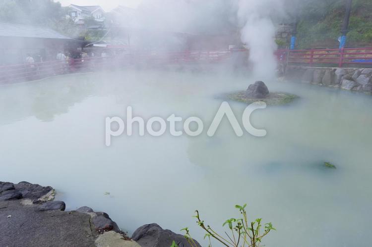 別府温泉地獄めぐりの湯けむり 温泉,地獄めぐり,別府の写真素材