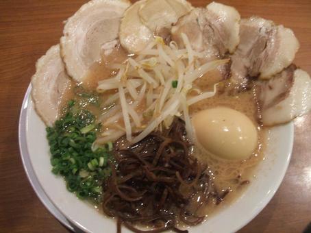 Large serving of ramen, JPG