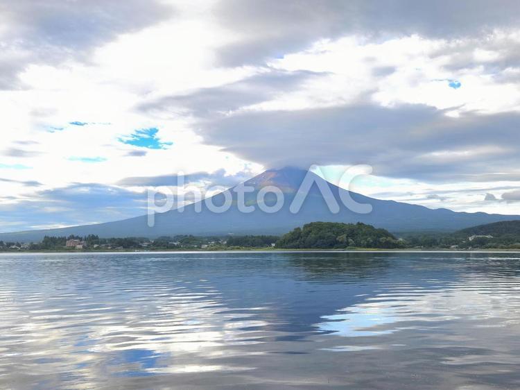 富士山と河口湖　 富士山,河口湖,富士河口湖町の写真素材