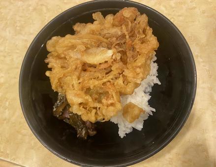 かき揚げ丼　の写真