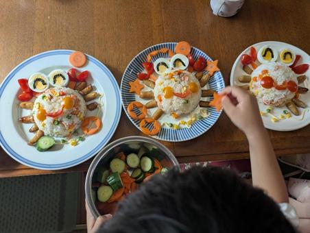 子どもとカニチャーハン作り 子どもとカニチャーハン作り 子ども,ランチ,チャーハンの写真素材