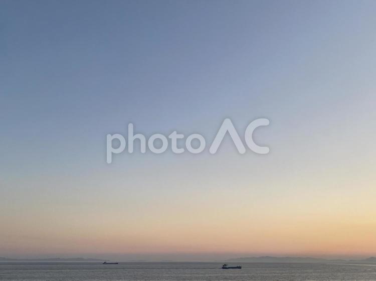 海と夕焼け 海,夕方,海面の写真素材