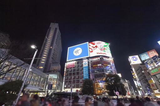 渋谷スクランブルスクウェア界隈の夜景11 渋谷,渋谷スクランブル交差点,夜景の写真素材