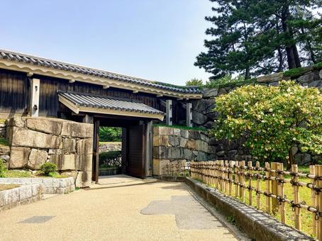 名古屋城 不明門と御殿椿 名古屋城 不明門と御殿椿 名古屋城,不明門,あかずの門の写真素材