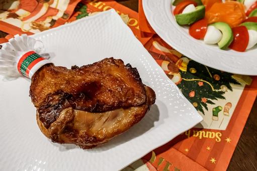 ローストチキンのクローズアップ ローストチキンのクローズアップ クリスマス,記念日,ローストチキンの写真素材