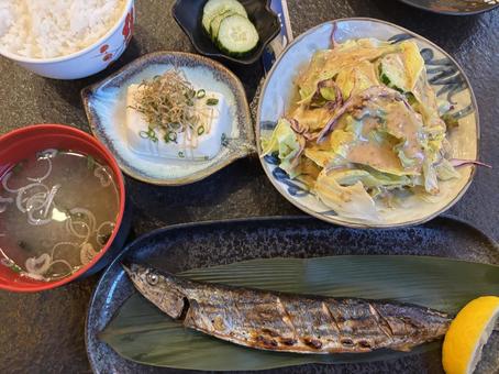 お食事 お食事 食事,さんま,焼き魚の写真素材