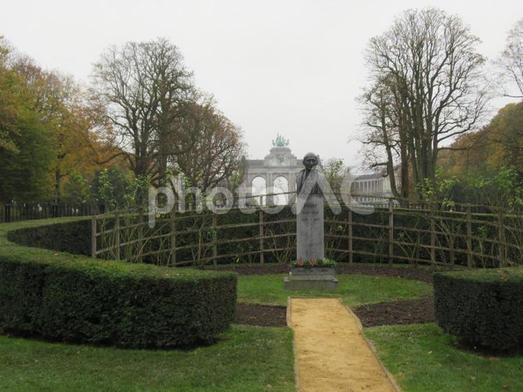 ベルギー、サンカントネール公園の凱旋門 ベルギー,ブリュッセル,サンカントネール公園の写真素材