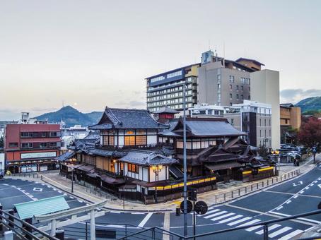 【愛媛県】松山市・道後温泉街 道後温泉,道後温泉本館,温泉街の写真素材