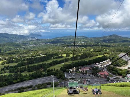 大室山、リフト。 大室山、リフト。 大室山,おおむろやま,静岡県伊東市の写真素材