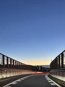 早朝の道 道路,空,風景の写真素材