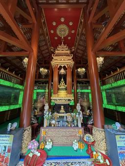 神秘的なタイの仏像 神秘的なタイの仏像 タイ,仏像,寺院の写真素材