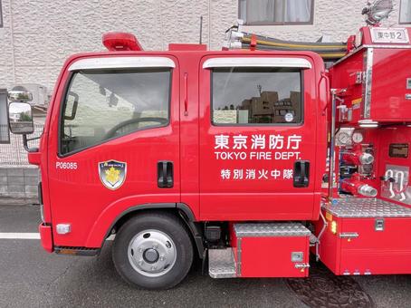 消防車2025:北新宿の火事に緊急出動 消防車2025:北新宿の火事に緊急出動 火事,火災,消防車の写真素材