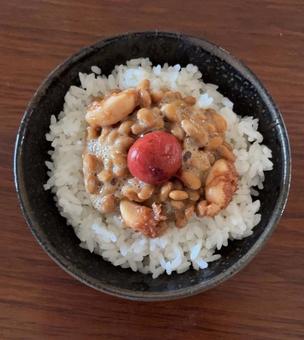 R7.8.28 納豆と梅大蒜とかつお梅 R7.8.28 納豆と梅大蒜とかつお梅の写真