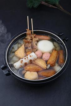 おでん おでん,牛スジ,ちくわの写真素材