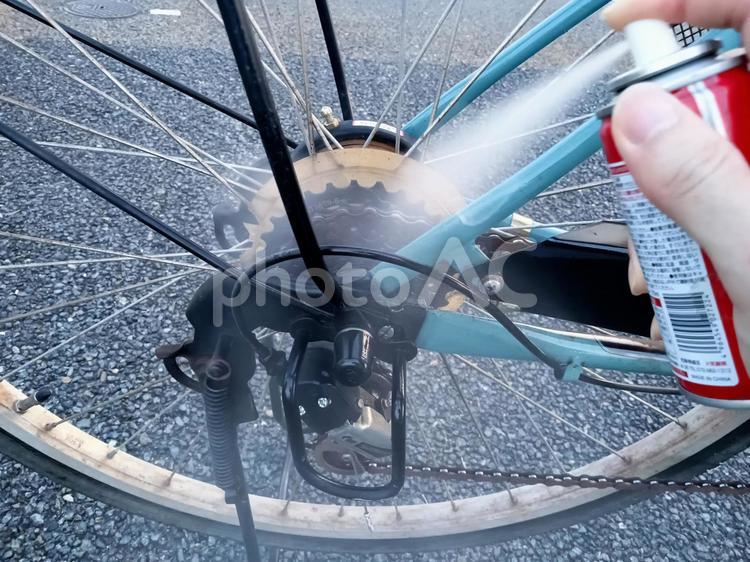 自転車の錆止めスプレー 錆止めスプレー,自転車,チェーンの写真素材