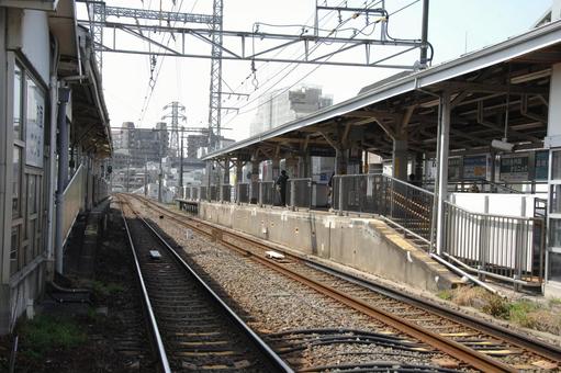 石川台駅のホーム 石川台駅のホーム 石川台駅,東急池上線,踏切の写真素材