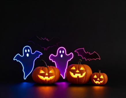 暗闇に浮ぶハロウィンナイトのシンボルたち 暗闇に浮ぶハロウィンナイトのシンボルたちの写真