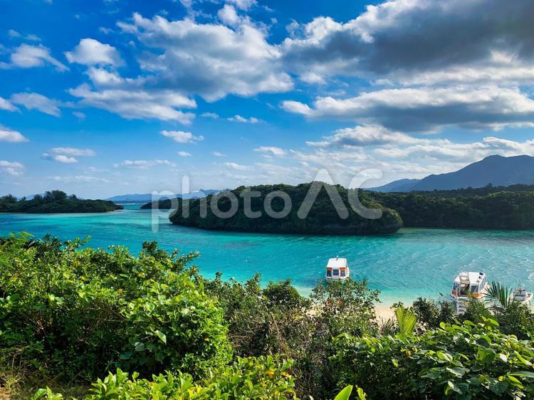 石垣島の美しい川平湾の風景 グラスボート,風景,海の写真素材