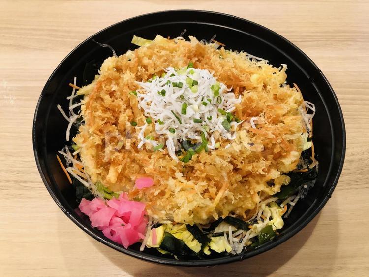 しらすのかき揚げ丼　釜揚げしらす かき揚げ丼,シラス,しらすの写真素材