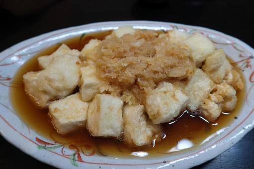 手づくり厚揚げ豆腐(アップ) 手づくり厚揚げ豆腐(アップ)の写真
