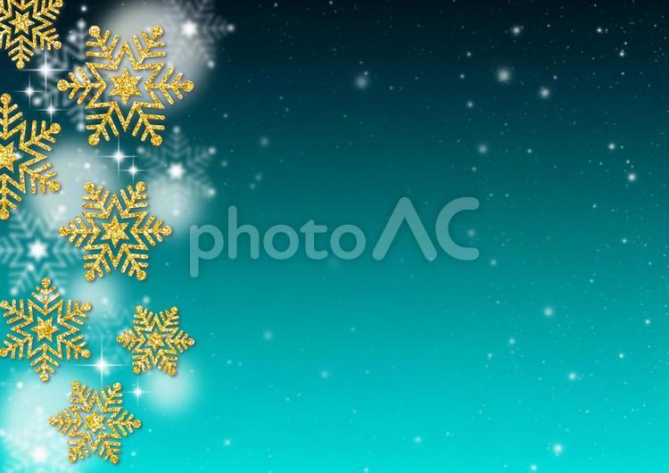 金色のラメの雪の結晶　ふんわりとしたドットと綿雪（緑色） クリスマス,冬,金色の写真素材