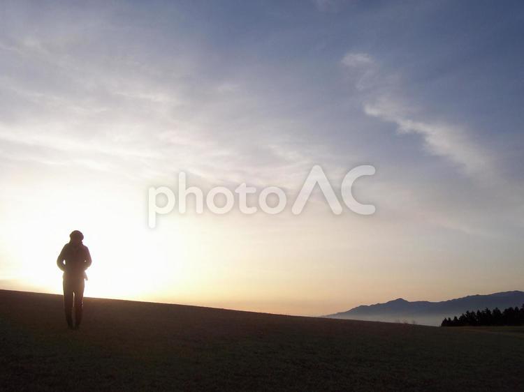 朝日　キャンプ　空　雲　朝　風景 山,夕焼け,登山の写真素材