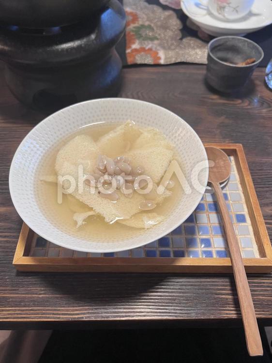 台湾料理屋の豆花（縦） 豆花,トウファ,スイーツの写真素材
