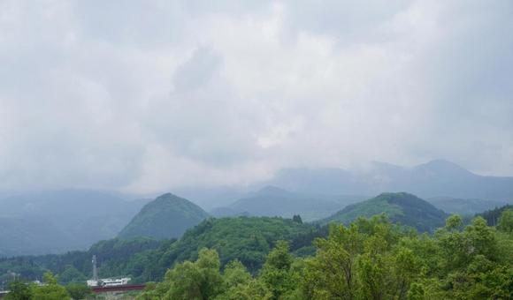 The hazy Nikko mountain range, nikko mountains, sunlight, nikko, JPG