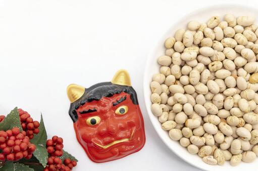 節分・煎り大豆と鬼と南天 煎り大豆,大豆,豆の写真素材