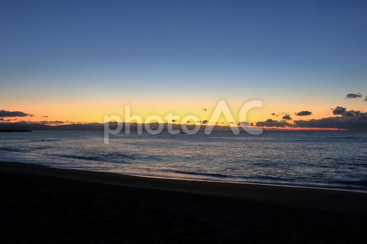 夜明け前の桂浜 風景,桂浜,海の写真素材