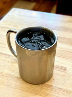 金属のカップ アイスコーヒー 金属のカップ アイスコーヒー アイスコーヒー,金属,珈琲の写真素材