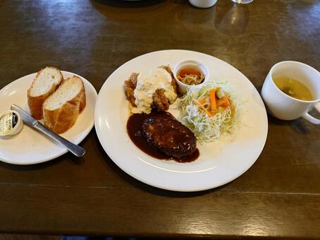 チキン南蛮＆ハンバーグ チキン南蛮,ハンバーグ,ランチの写真素材