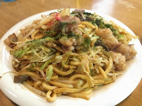 ホルモン焼きうどん ホルモン焼きうどん ご飯,料理,うどんの写真素材