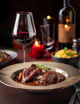 赤ワインとビーフシチュー(ポスター用) ビーフシチュー,シチュー,赤ワインの写真素材