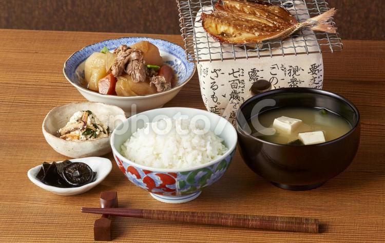 アジのみりん干しの和定食 アジ,みりん干し,定食の写真素材