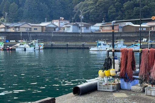 漁港の風景・三重県南伊勢町 漁港,漁船,漁村の写真素材
