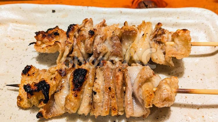 鶏皮の焼き鳥 焼き鳥,鶏皮焼き鳥,鶏肉の写真素材