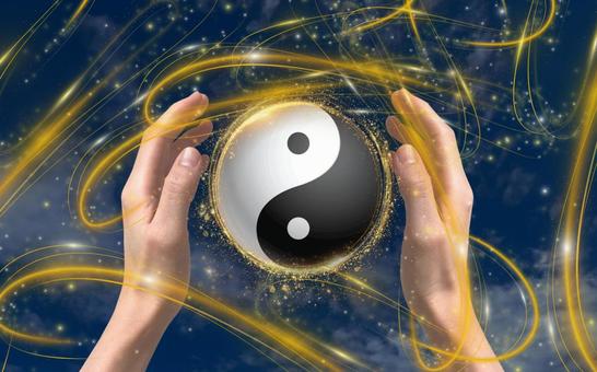 陰陽のエネルギーバランス 陰陽のエネルギーバランス 陰陽,気功,幻想的の写真素材
