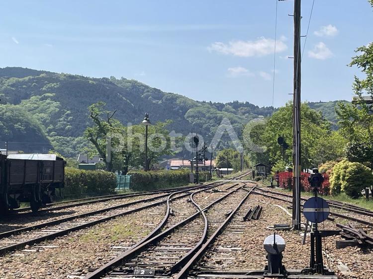 線路のある風景 線路,風景,山の写真素材