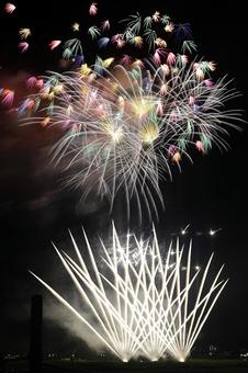 綺麗に撮れた伊勢花火_04 綺麗に撮れた伊勢花火_04の写真