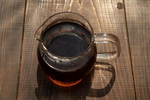 コーヒーサーバーと光 コーヒーサーバーと光 コーヒー,サーバー,コーヒーサーバーの写真素材