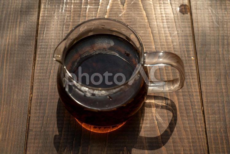コーヒーサーバーと光 コーヒー,サーバー,コーヒーサーバーの写真素材