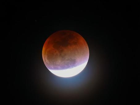 2018年1月31日の皆既月食 2018年1月31日の皆既月食 月,月食,皆既月食の写真素材