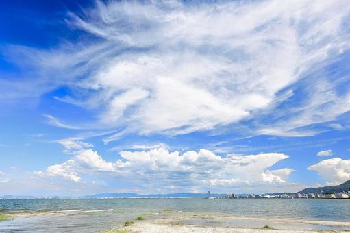 Summer sky and Lake Biwa in summer, JPG Summer sky and Lake Biwa in summer, JPG