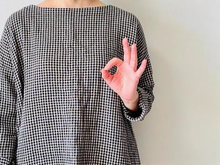 わかりましたのサインをする女性 okサイン,女性,オッケーの写真素材