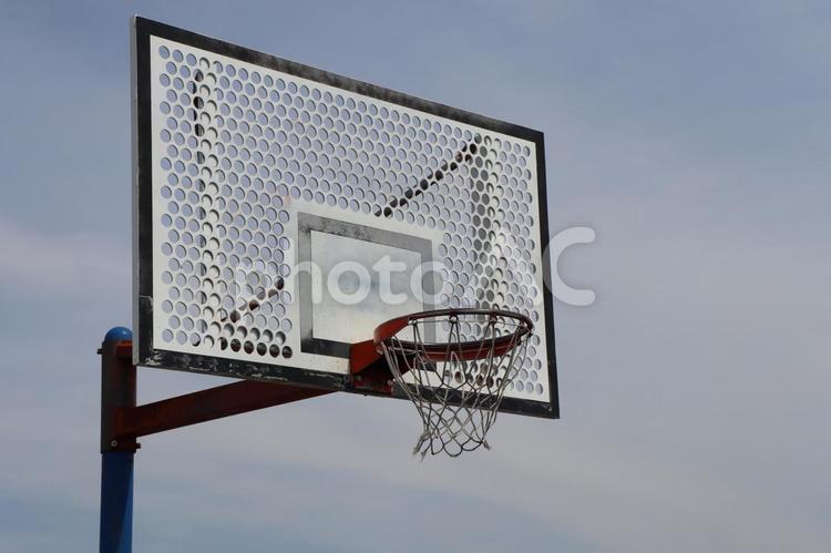 バスケットゴール スポーツ,屋外,バスケットコートの写真素材