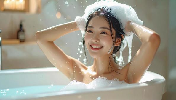髪を洗う女性 髪を洗う女性の写真