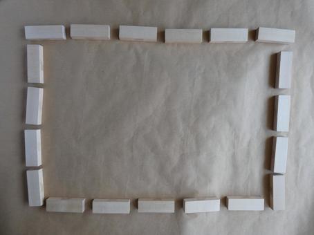 クラフト紙とブロックで作った枠テクスチャ クラフト紙とブロックで作った枠テクスチャ ブロック,積み木,木の写真素材